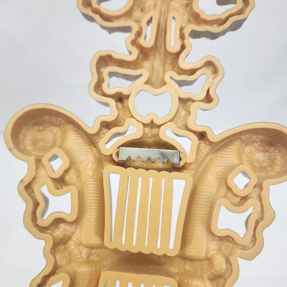 Vintage New Haven Burwood Gold Lyre Wall Clock Quartz USA Hollywood Regency
